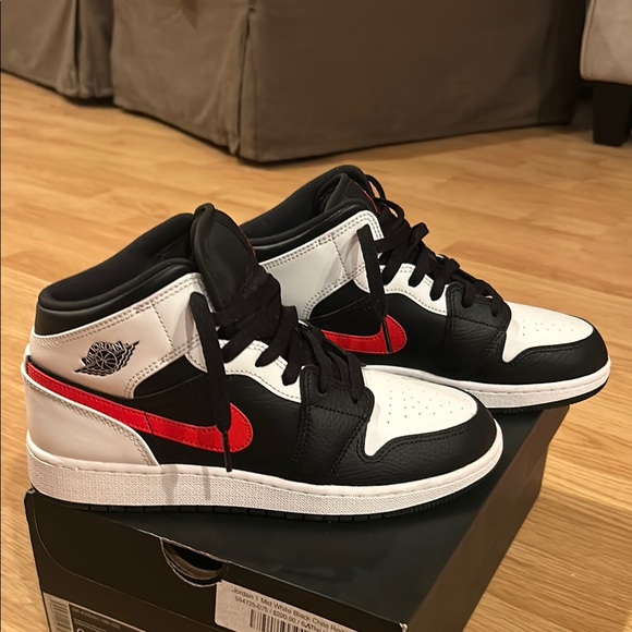 Jordan 1 Mid White Black Chile Red Sneakers - Picture 4 of 8